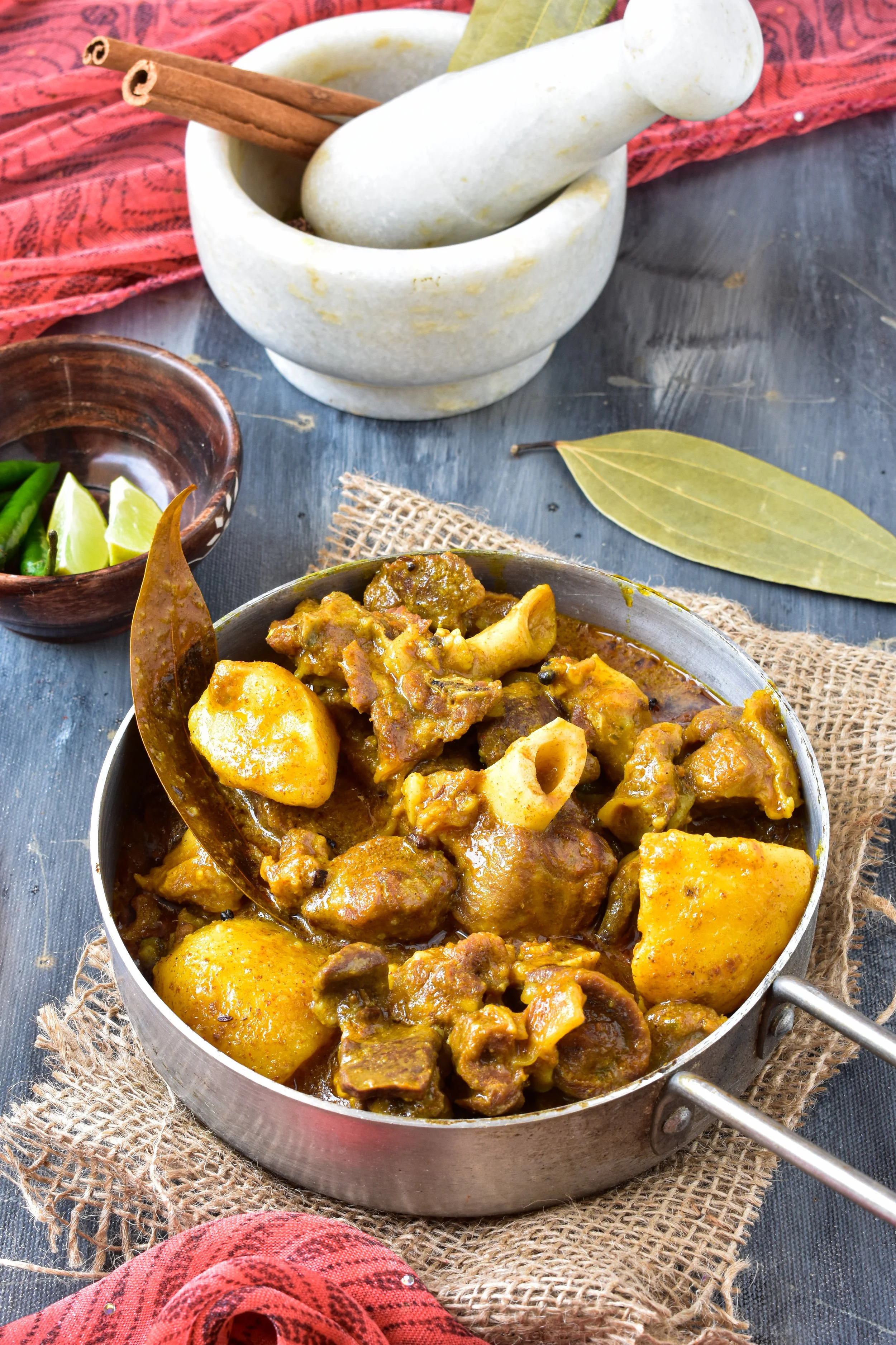 Xotinni ikkita teshikka qovuramiz Xotinimning chiroyli paypoqlari